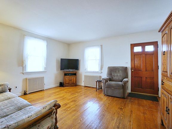 5th image of 268 Barnard Ave