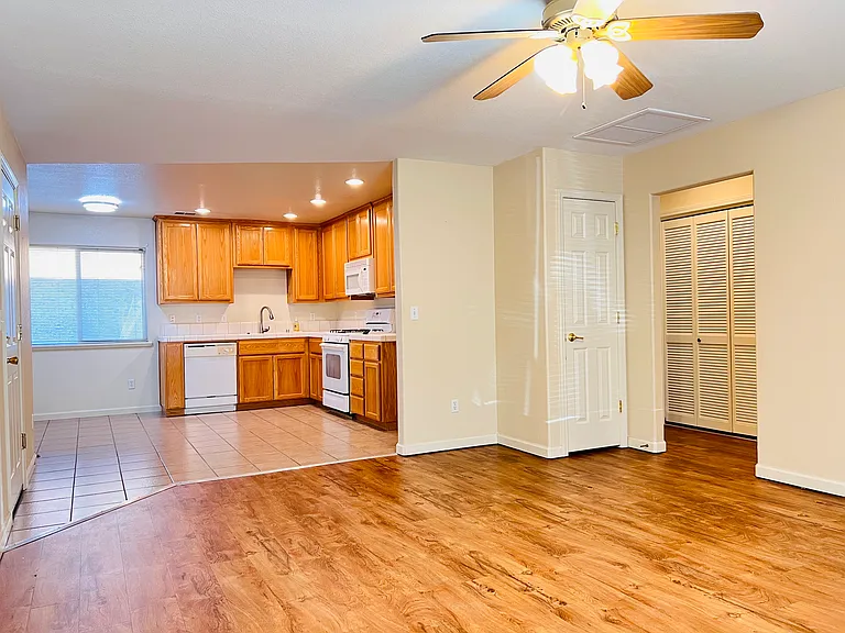 3635 Snowbird Ct #B — Photo 12