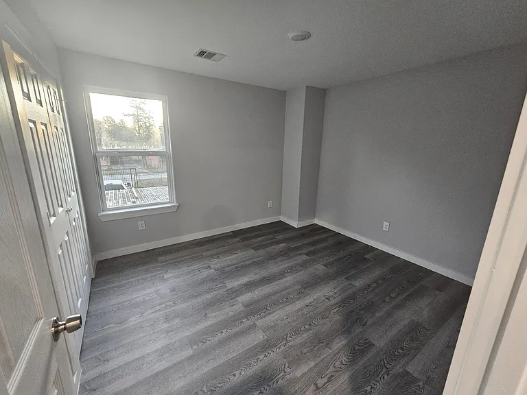 8029 Record St — Photo 9