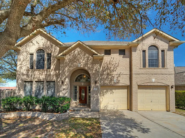 601 Indian Run Dr — Photo 2