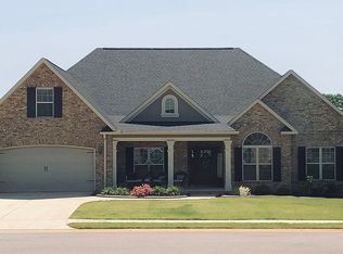 102 Anabelle Ct, Warner Robins, GA 31088