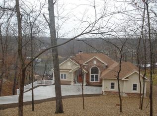 551 Grand View Dr, Sunrise Beach, MO 65079