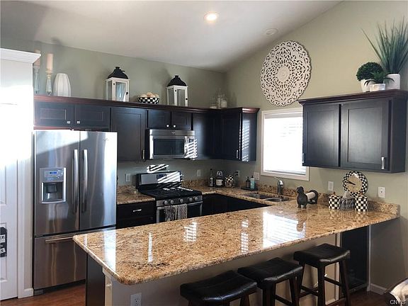 4th image of 4949 Wintersweet Dr