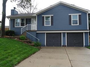 2140 SW British Dr, Lees Summit, MO 64081