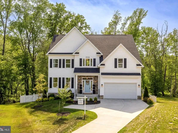 8734 Lukens Ln, Alexandria, VA 22309