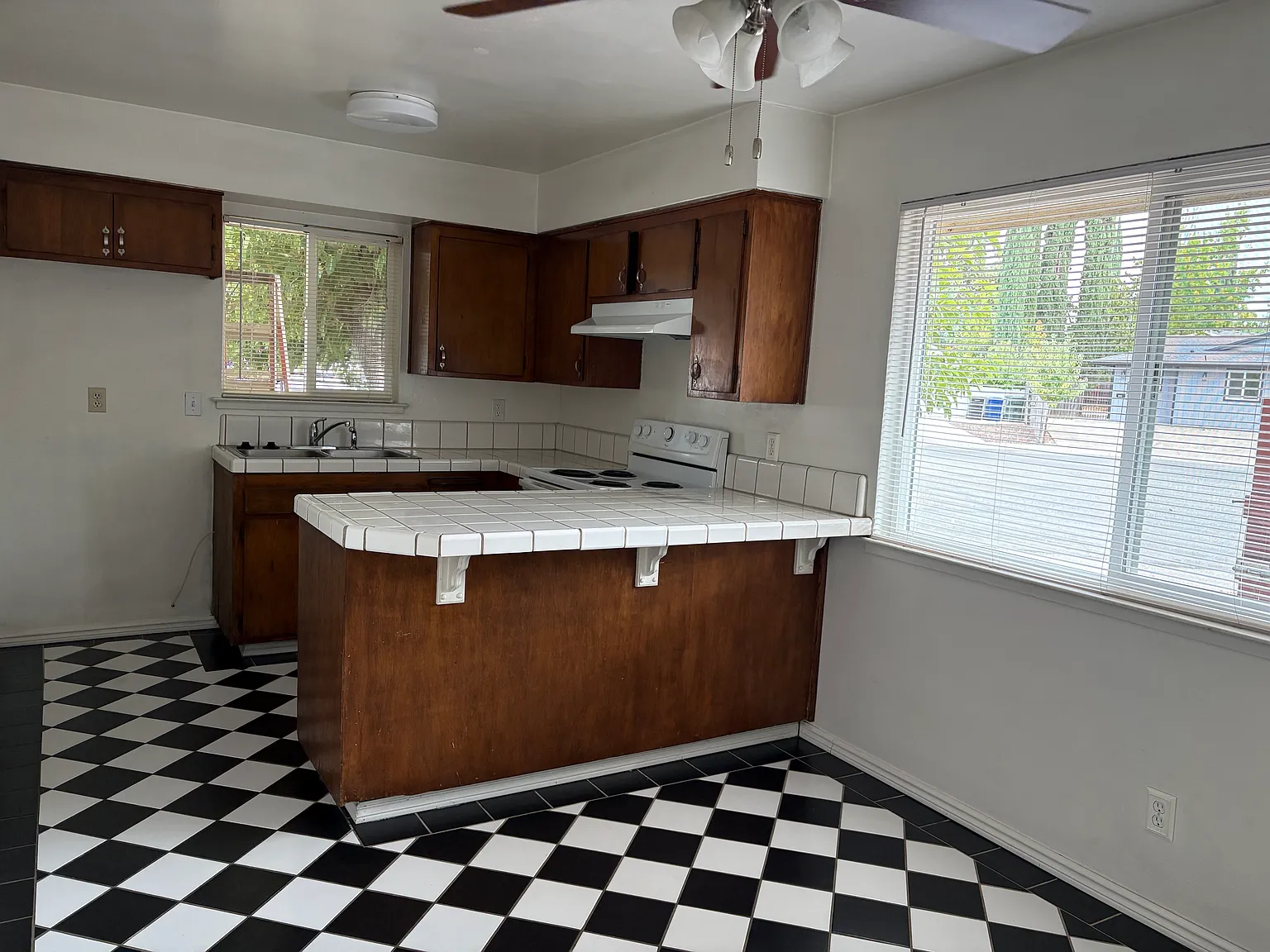 Oconee Ct, Citrus Heights — Photo 4