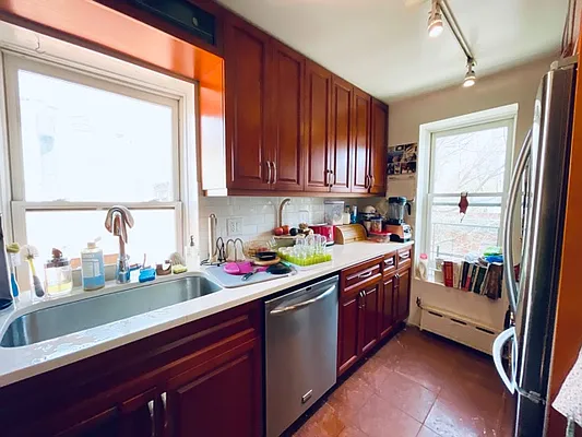 Rented by Level Group | media 17