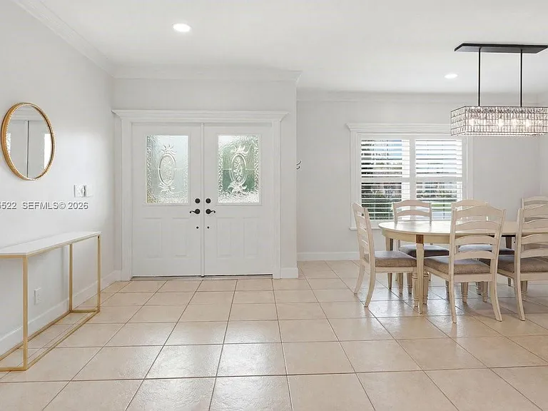16530 Lake Tree Dr — Photo 29