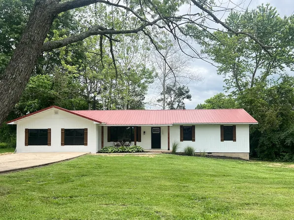 104 N Julie Avenue, Mansfield, MO 65704