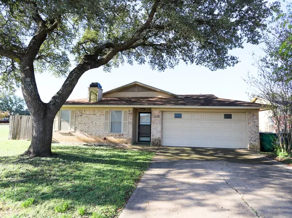 1009 Buchanan St, Mc Gregor, TX 76657