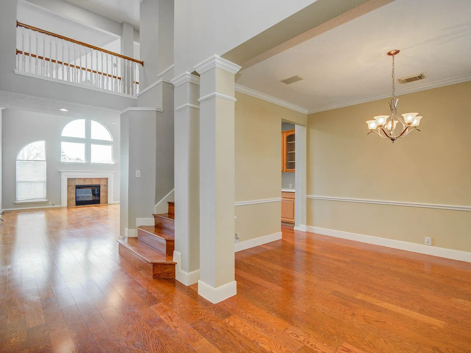 4 bed, 3.5 bath, 3187 sqft, $3,000 — Photo 3