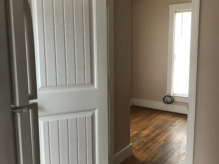 8 Frank St #B — Photo 10