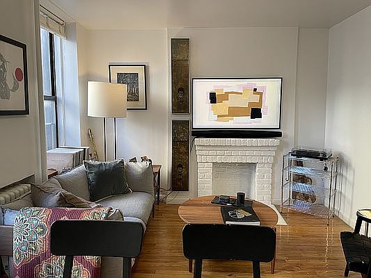 3rd image of 328 W 12th St APT 4S