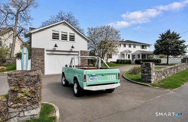 1st image of 13 Edgehill Drive