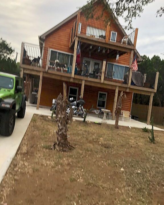 2nd image of 161 Circle Dr