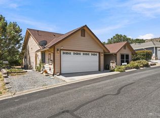 21276 White Pine Dr Spc 96, Tehachapi, CA 93561