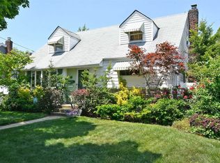 3112 Ellen Terry Dr, Oceanside, NY 11572