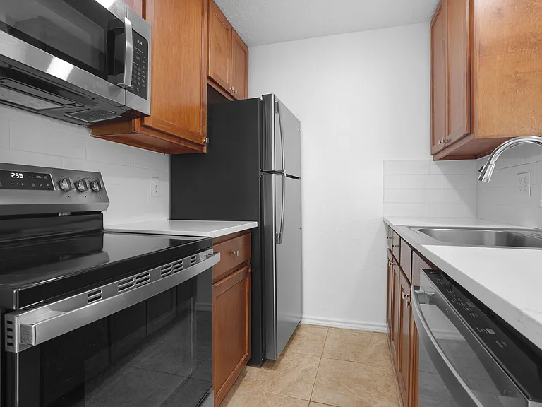 5727 Richmond Ave, — Photo 2