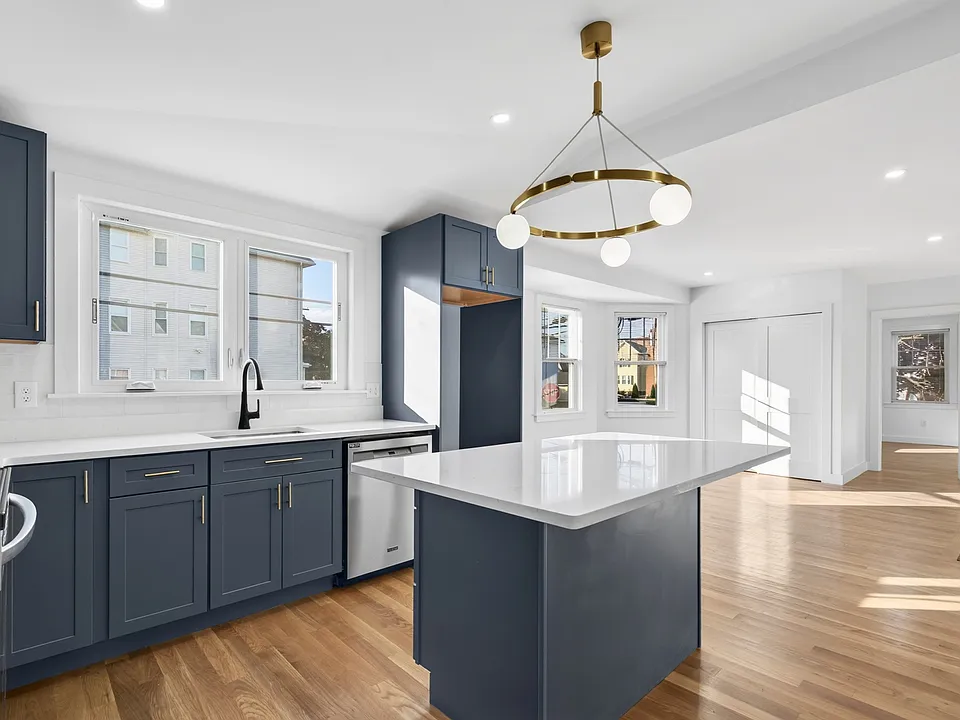 22 Berlin St #1