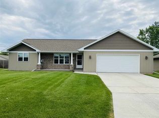 3402 Paula St, Green Bay, WI 54311