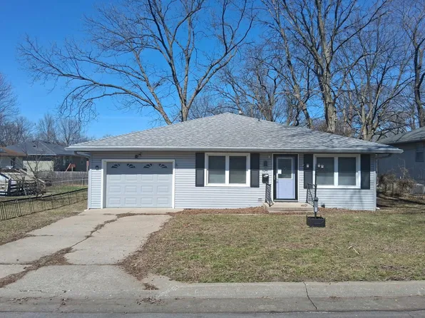 525 W Rea St, Marshall, MO 65340