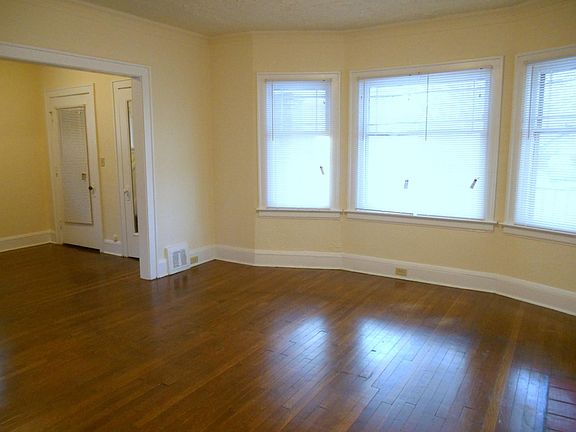 2nd image of 3405 Beechwood Ave