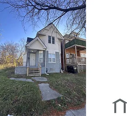 558 Holbrook St