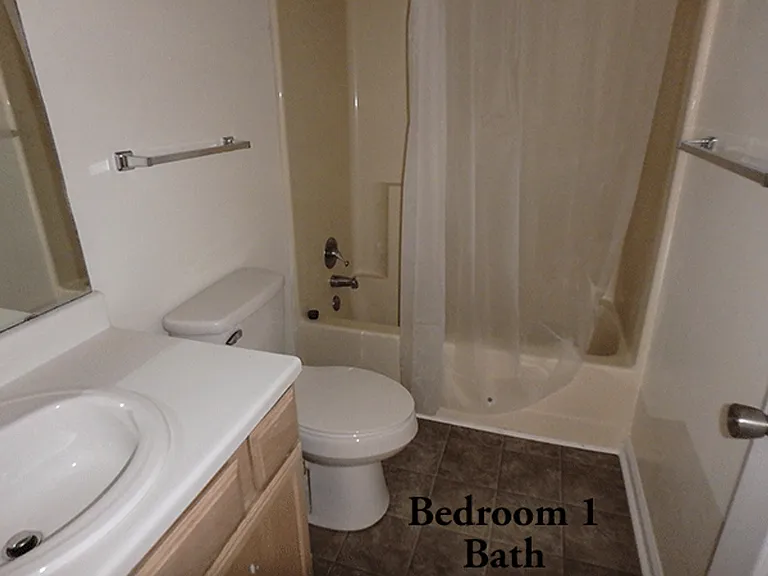Creekwood Apartments — Photo 22