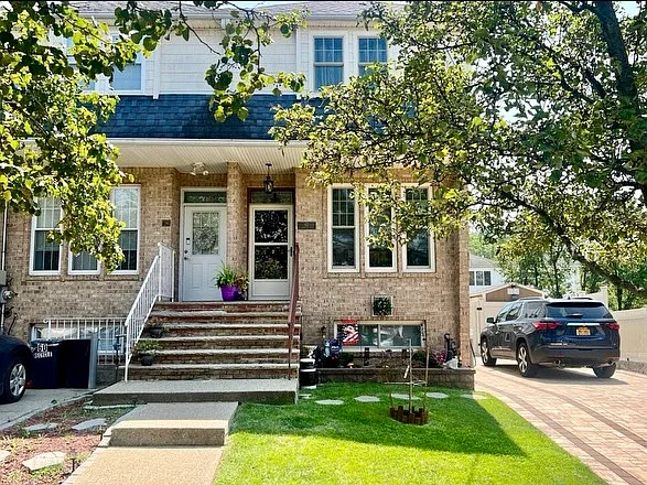 62 Poplar Ave #1 — Photo 1