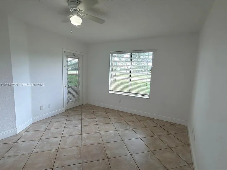 1025 Coral Club Dr — Photo 15