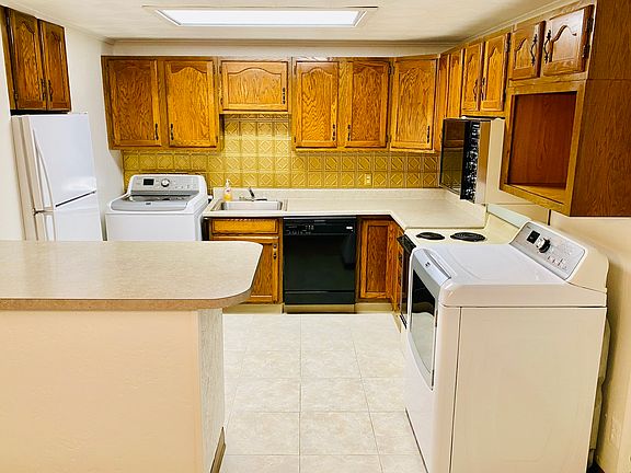 Kitchen includes all appliances