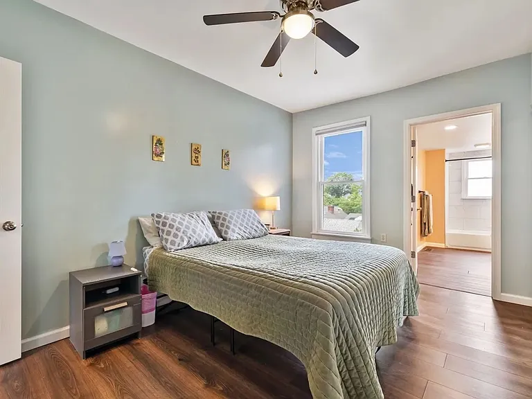 637 Bigelow St — Photo 9