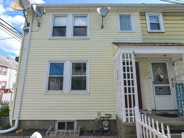 234-234B Quincy Shore Dr, Quincy, MA 02171