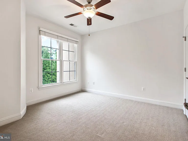8319 Quarry Manor Ter — Photo 50