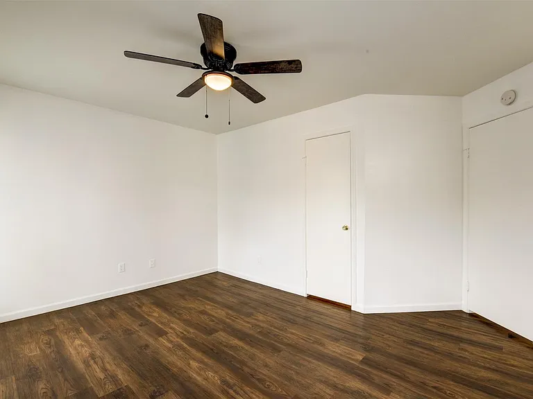 7200 W T C Jester Blvd #904 — Photo 24