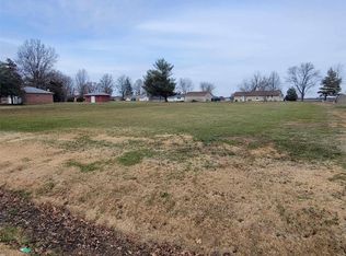 0 E Jackson St, Du Quoin, IL 62832