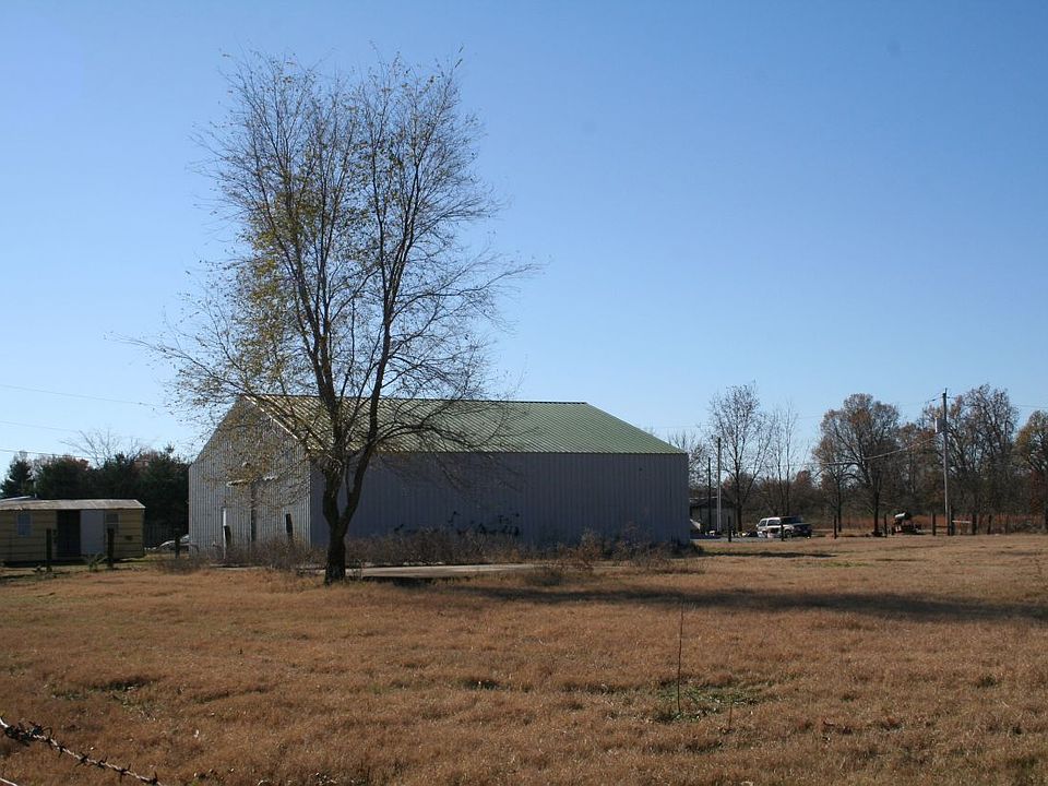2nd image of 161 W Rice Ln