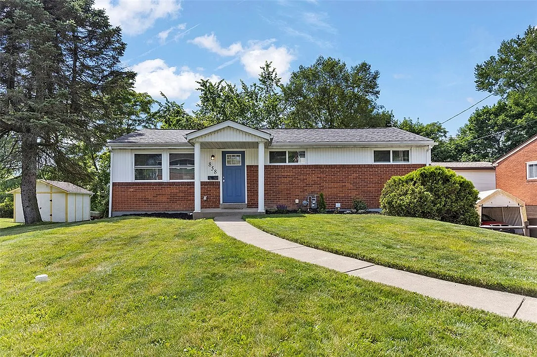 858 Cottonwood Dr photo 1