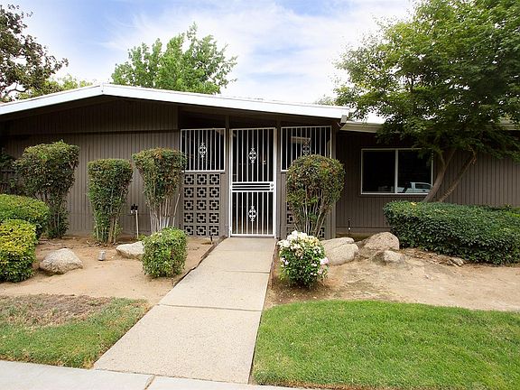 3rd image of 5584 N College Ave