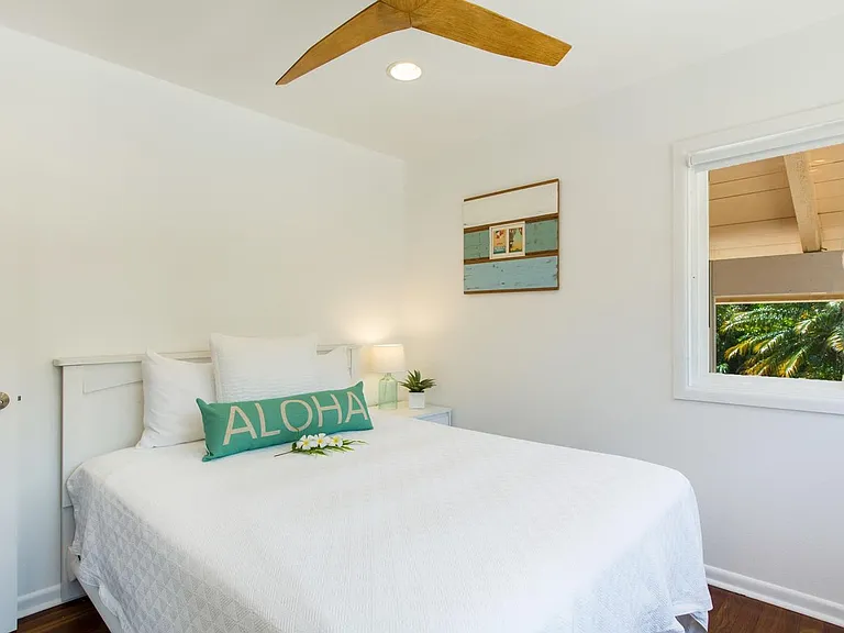 915 Kahauloa Pl — Photo 14