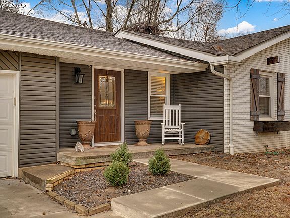 4th image of 1313 W Primrose Street