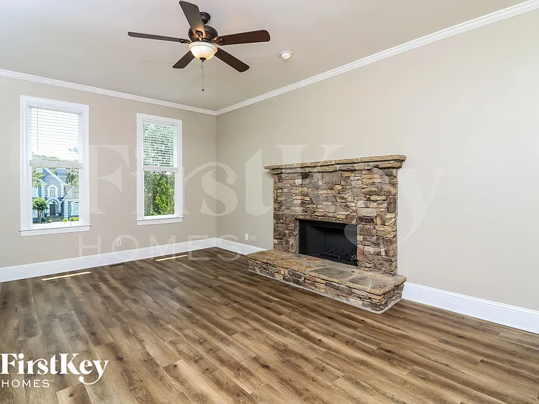 3320 Fairway Bend Dr — Photo 3