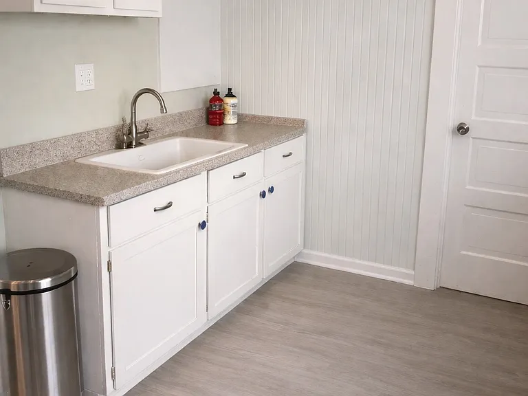 2303 S Catalina St — Photo 7