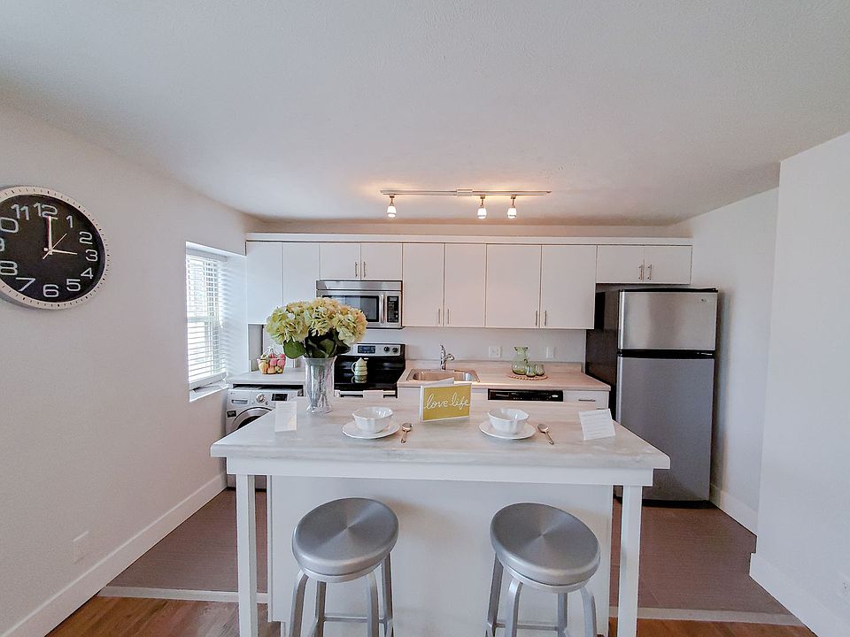1st image of 836 Park Ave #6333457B5
