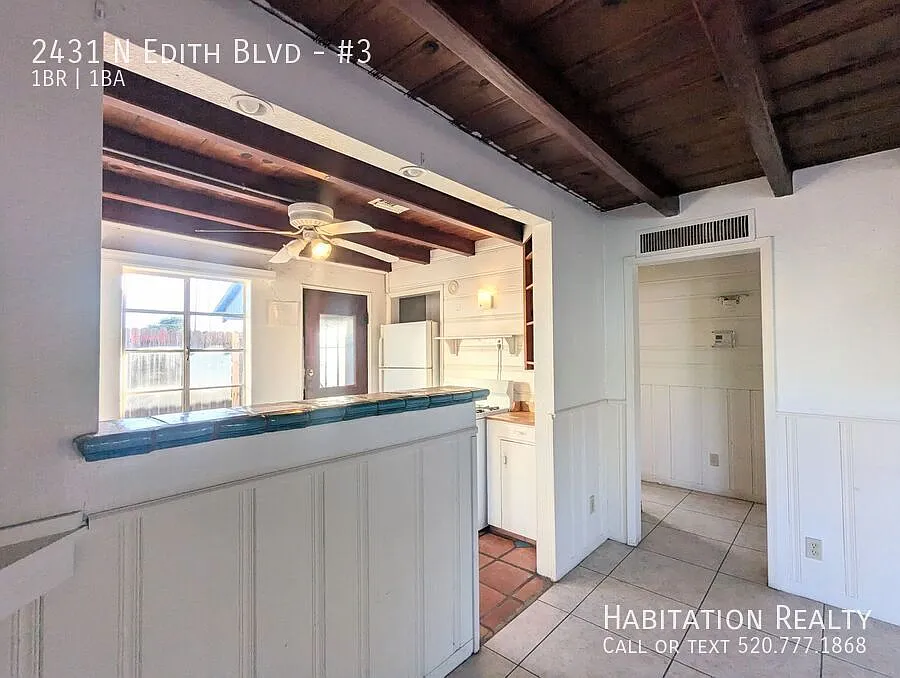 Adorable 1bed/1bath duplex w/ breakfast nook, gated community in central Tucson! — Photo 4