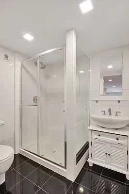 Rented by Compass | media 21