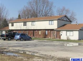 410 Columbia Dr, Columbia City, IN