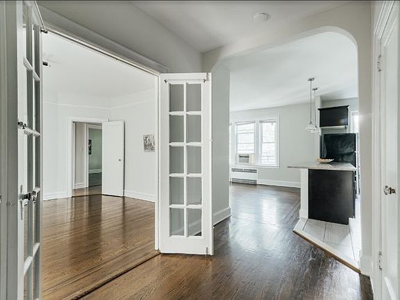 5th image of 340 Fairmount Ave APT 303