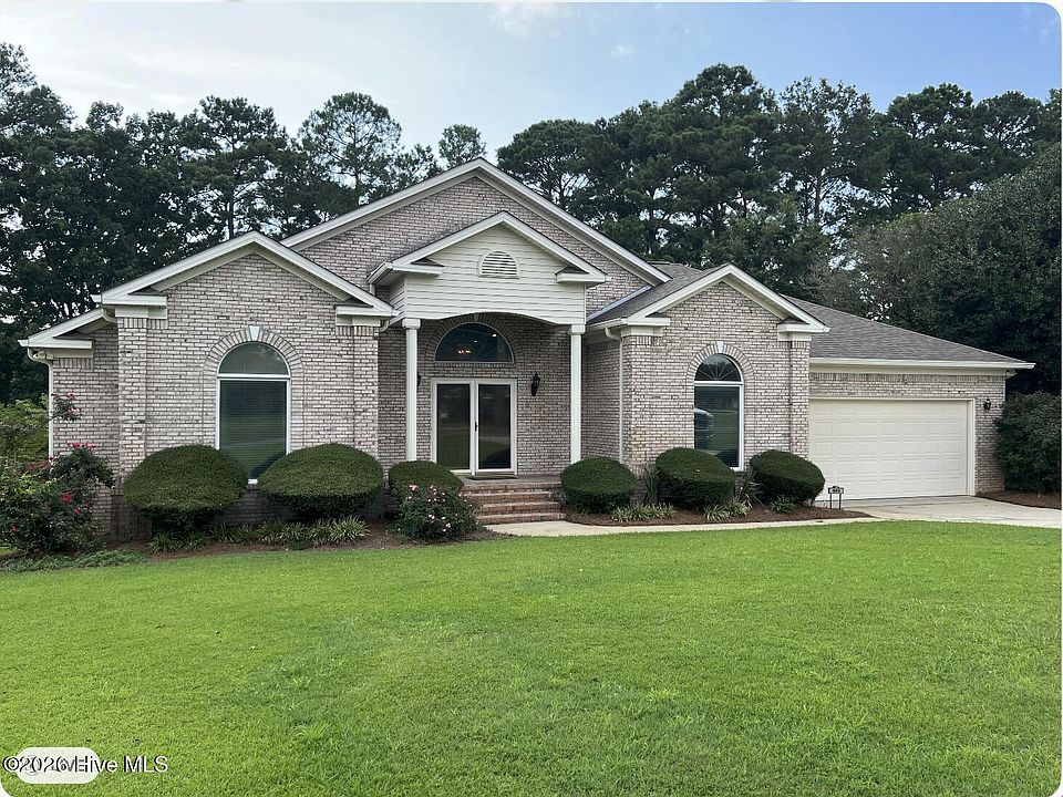 1st image of 909 Lakeview Drive
