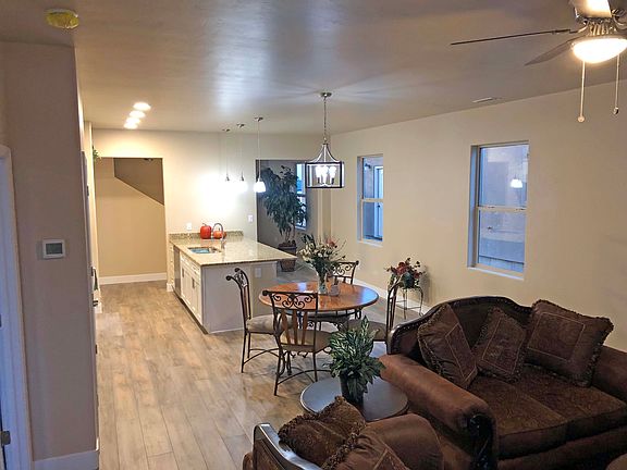 Dining/Kitchen